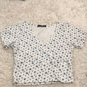 Brandy Melville/ Amara top short sleeve (floral)